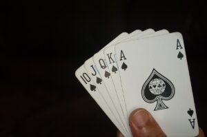 Покер: Как превратить карты в куш и стать настоящим мастером игры